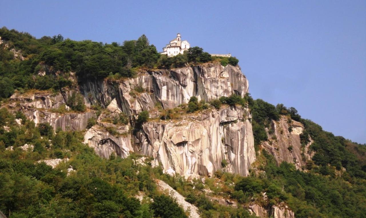 Casa Liviya - Appartamento Con Vista Lago Madonna Del Sasso Kültér fotó